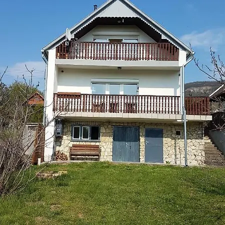Holiday home Grey Line Badacsonytordemic